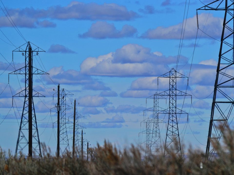 Single Phase vs. Three Phase Power Supply